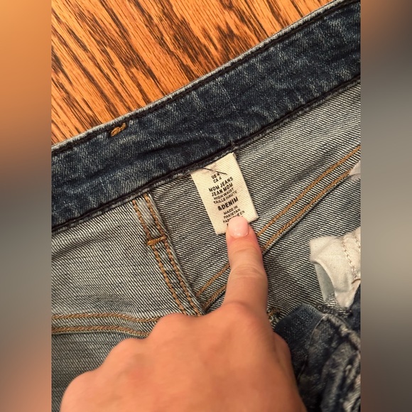 H&M Mom High Waisted Jean NWOT - Picture 14 of 14